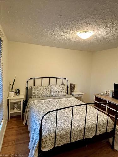 4195 John Street, Beamsville, ON - Indoor Photo Showing Bedroom