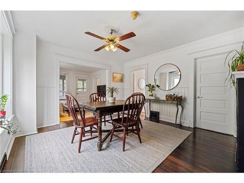 5816 Summer Street, Niagara Falls, ON - Indoor Photo Showing Dining Room