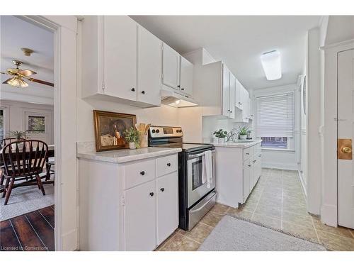 5816 Summer Street, Niagara Falls, ON - Indoor Photo Showing Kitchen