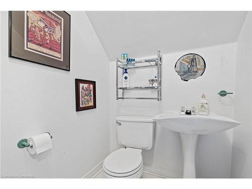 5816 Summer Street, Niagara Falls, ON - Indoor Photo Showing Bathroom