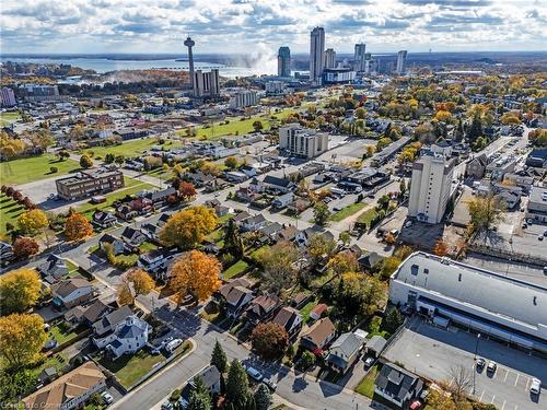 5816 Summer Street, Niagara Falls, ON - Outdoor With View