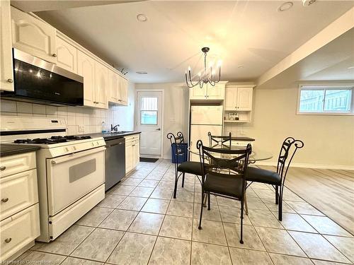 Lower-557 Greenhill Avenue, Hamilton, ON - Indoor Photo Showing Kitchen