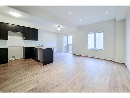 66-305 Garner Road W, Ancaster, ON - Indoor Photo Showing Kitchen