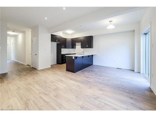 66-305 Garner Road W, Ancaster, ON - Indoor Photo Showing Kitchen