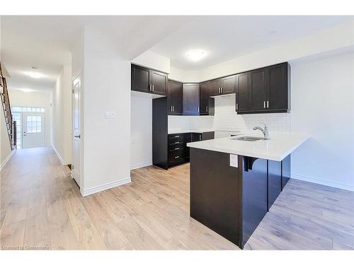 66-305 Garner Road W, Ancaster, ON - Indoor Photo Showing Kitchen