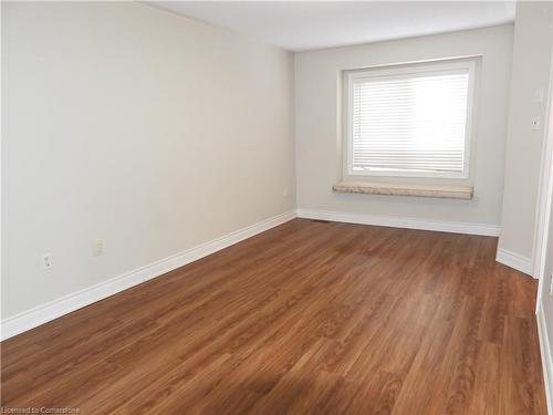 123-710 Spring Gardens Road, Burlington, ON - Indoor Photo Showing Other Room