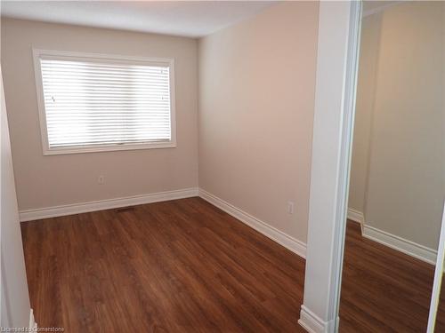 123-710 Spring Gardens Road, Burlington, ON - Indoor Photo Showing Other Room