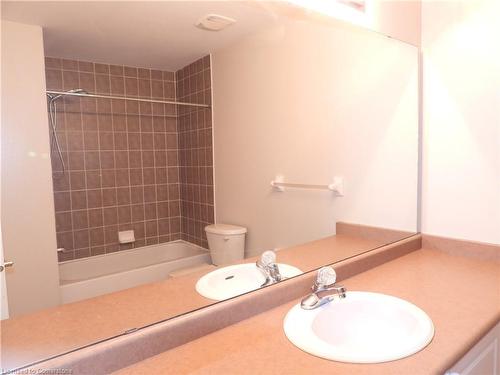 123-710 Spring Gardens Road, Burlington, ON - Indoor Photo Showing Bathroom