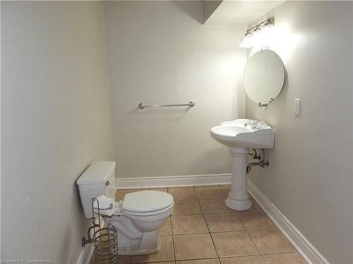 123-710 Spring Gardens Road, Burlington, ON - Indoor Photo Showing Bathroom