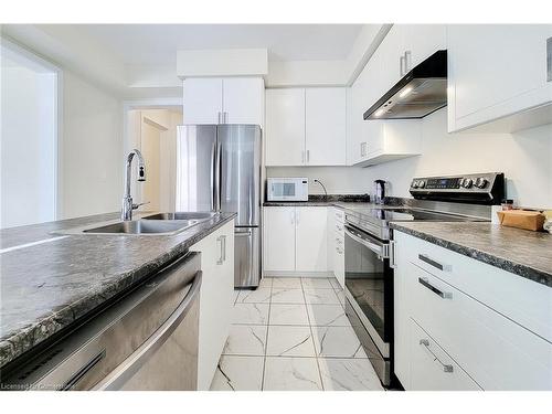 31 Santos Drive, Caledonia, ON - Indoor Photo Showing Kitchen With Double Sink