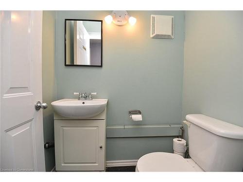 275 Main Street W, Hamilton, ON - Indoor Photo Showing Bathroom