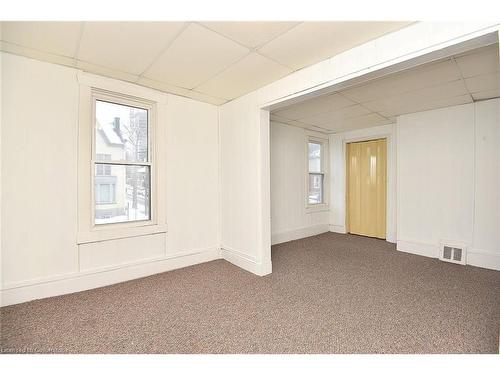 275 Main Street W, Hamilton, ON - Indoor Photo Showing Other Room