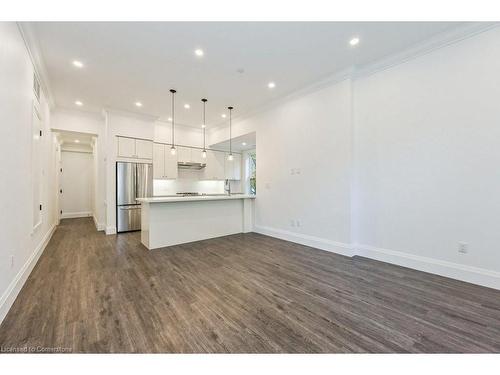 B-139 Macnab Street S, Hamilton, ON - Indoor Photo Showing Kitchen With Upgraded Kitchen