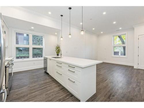 B-139 Macnab Street S, Hamilton, ON - Indoor Photo Showing Kitchen With Upgraded Kitchen