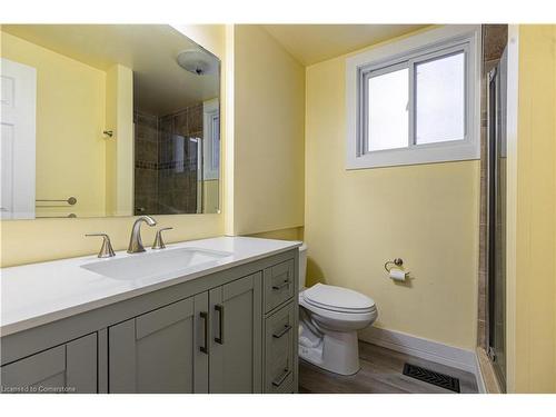 Lower-598 Mapledale Avenue, London, ON - Indoor Photo Showing Bathroom