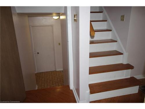 24 Leadale Place, Hamilton, ON - Indoor Photo Showing Other Room