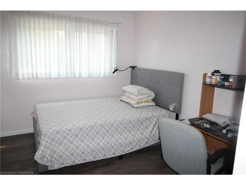 24 Leadale Place, Hamilton, ON - Indoor Photo Showing Bedroom