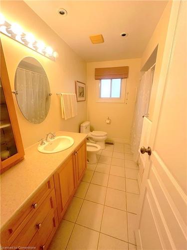 151 Homeside Avenue, Hamilton, ON - Indoor Photo Showing Bathroom