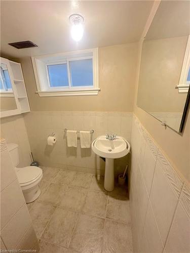 151 Homeside Avenue, Hamilton, ON - Indoor Photo Showing Bathroom