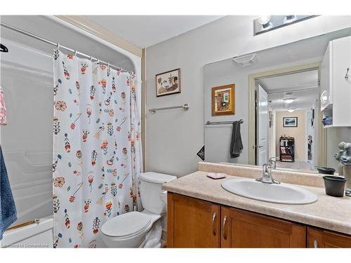 310-56 Kerman Avenue, Grimsby, ON - Indoor Photo Showing Bathroom