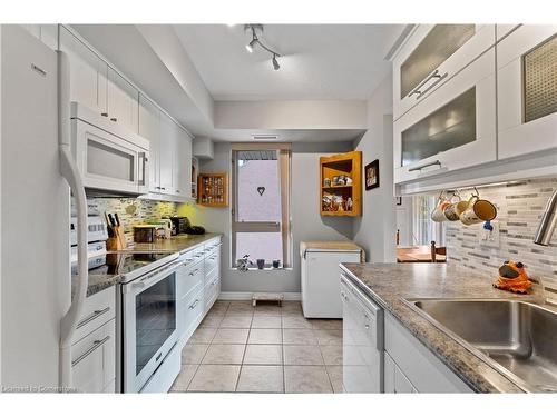 310-56 Kerman Avenue, Grimsby, ON - Indoor Photo Showing Kitchen