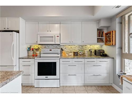 310-56 Kerman Avenue, Grimsby, ON - Indoor Photo Showing Kitchen