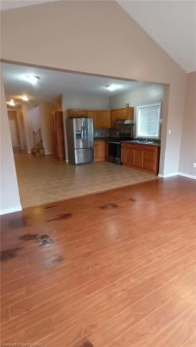 102 West Avenue N, Hamilton, ON - Indoor Photo Showing Kitchen