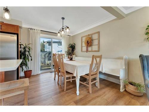 8 Grenoble Road, Hamilton, ON - Indoor Photo Showing Dining Room