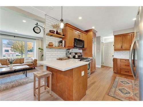 8 Grenoble Road, Hamilton, ON - Indoor Photo Showing Kitchen