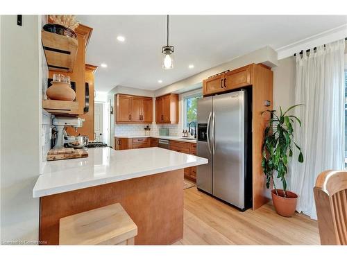 8 Grenoble Road, Hamilton, ON - Indoor Photo Showing Dining Room