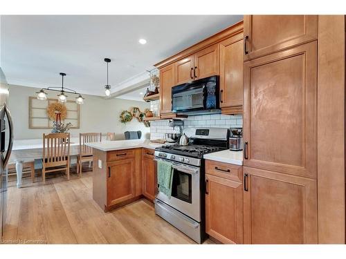 8 Grenoble Road, Hamilton, ON - Indoor Photo Showing Dining Room