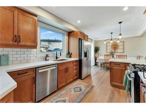 8 Grenoble Road, Hamilton, ON - Indoor Photo Showing Kitchen