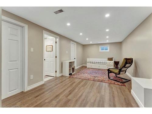 8 Grenoble Road, Hamilton, ON - Indoor Photo Showing Bedroom