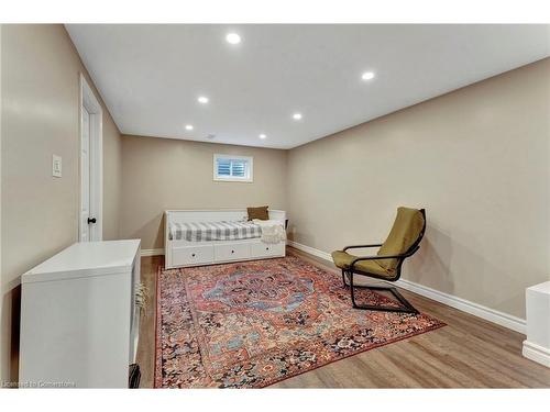 8 Grenoble Road, Hamilton, ON - Indoor Photo Showing Bedroom