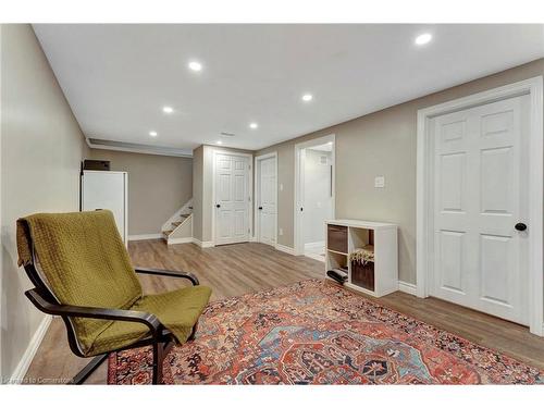 8 Grenoble Road, Hamilton, ON - Indoor Photo Showing Bathroom