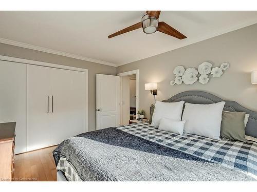 896 Lasalle Park Road, Burlington, ON - Indoor Photo Showing Bedroom