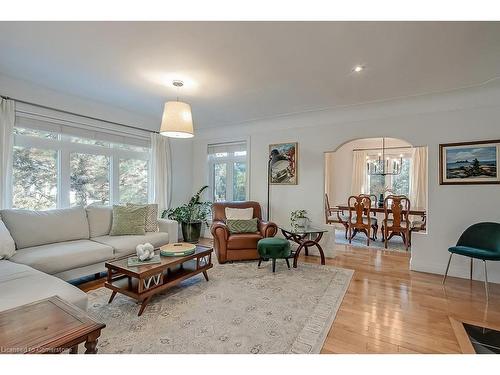 896 Lasalle Park Road, Burlington, ON - Indoor Photo Showing Living Room