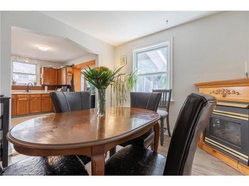 62 Alma Street, Dundas, ON - Indoor Photo Showing Dining Room