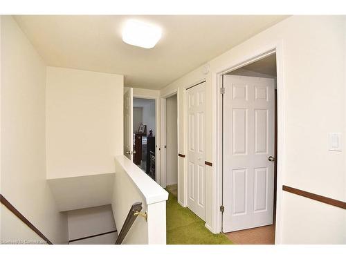 1 Eastview Avenue, Hamilton, ON - Indoor Photo Showing Other Room