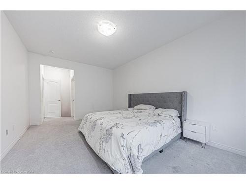 95 Kenesky Drive, Hamilton, ON - Indoor Photo Showing Bedroom