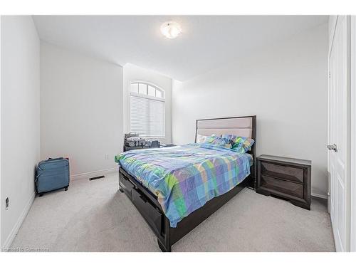 95 Kenesky Drive, Hamilton, ON - Indoor Photo Showing Bedroom