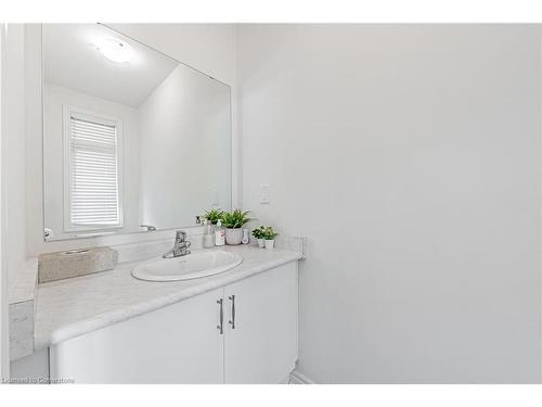 95 Kenesky Drive, Hamilton, ON - Indoor Photo Showing Bathroom