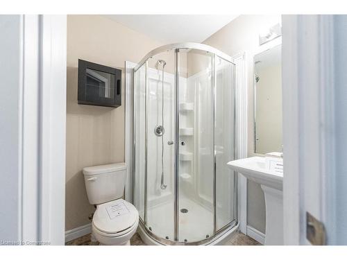 63 Crossings Way, Hamilton, ON - Indoor Photo Showing Bathroom