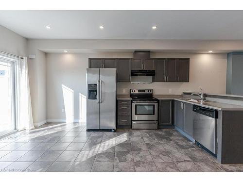 63 Crossings Way, Hamilton, ON - Indoor Photo Showing Kitchen