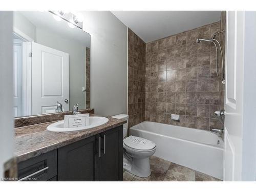 63 Crossings Way, Hamilton, ON - Indoor Photo Showing Bathroom