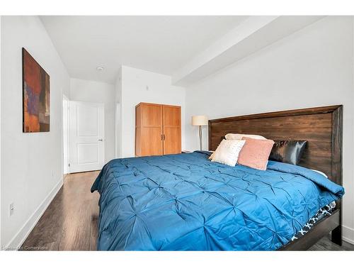 222-101 Shoreview Place, Stoney Creek, ON - Indoor Photo Showing Bedroom