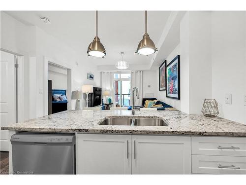 222-101 Shoreview Place, Stoney Creek, ON - Indoor Photo Showing Kitchen With Double Sink With Upgraded Kitchen