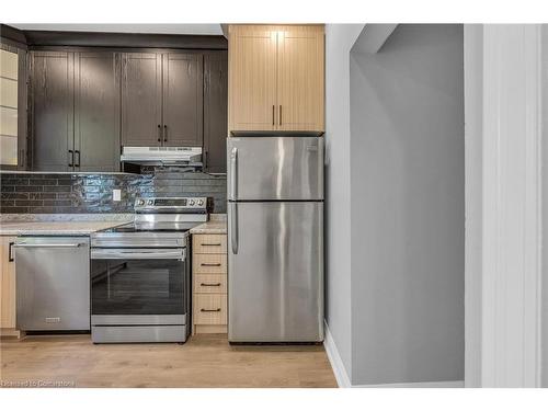 55 Douglas Avenue, Hamilton, ON - Indoor Photo Showing Kitchen