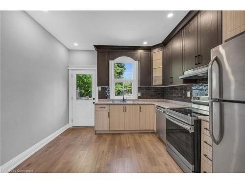 55 Douglas Avenue, Hamilton, ON - Indoor Photo Showing Kitchen With Upgraded Kitchen