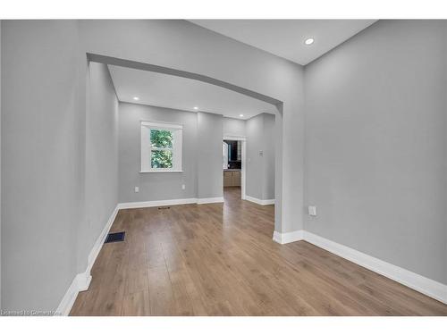 55 Douglas Avenue, Hamilton, ON - Indoor Photo Showing Other Room